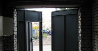 Купить гаражные ворота распашные Сыктывкар, цена от 3840 руб.